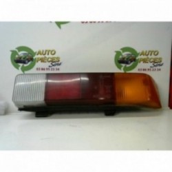 Feu arriere principal droit...