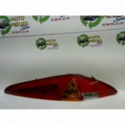 Feu arriere principal droit...