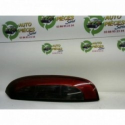 Feu arriere principal droit...