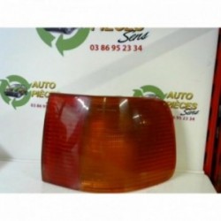 Feu arriere principal droit...