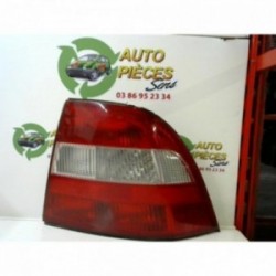 Feu arriere principal droit...