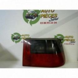 Feu arriere principal droit...