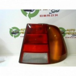 Feu arriere principal droit...