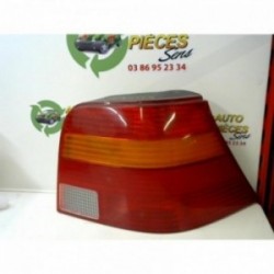 Feu arriere principal droit...