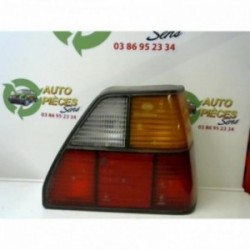 Feu arriere principal droit...