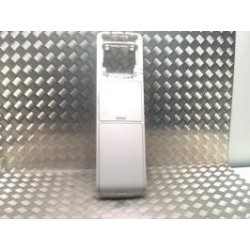 Vide poche avant droit...