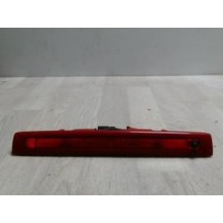 Feu arriere stop central...