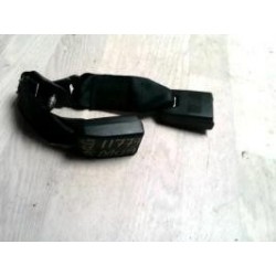 Attache ceinture arriere...