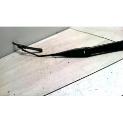 Bras essuie glace avant...