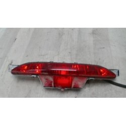 Feu arriere stop central...