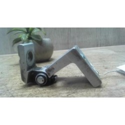 Charniere de porte arriere...