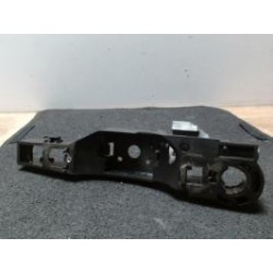 Support poignee porte avant...