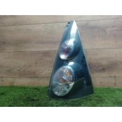 Feu arriere principal droit...