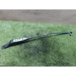 Bras essuie glace avant...