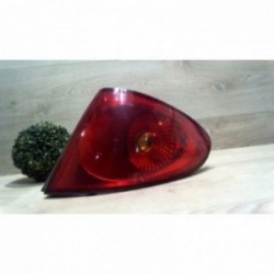 Feu arriere principal droit...