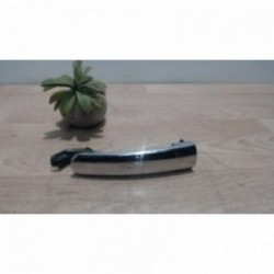 Poignee porte avant gauche...