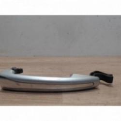 Poignee porte avant gauche...