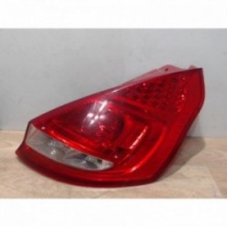 Feu arriere principal droit...