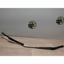 Bras essuie glace avant...