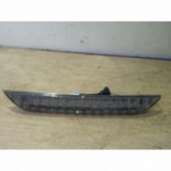 Feu arriere stop central...