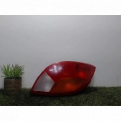 Feu arriere principal droit...