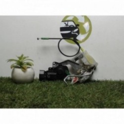 Serrure avant gauche...