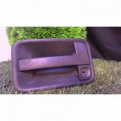 Poignee porte avant gauche...