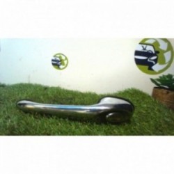 Poignee porte avant gauche...