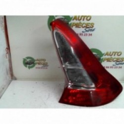 Feu arriere principal droit...