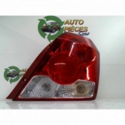 Feu arriere principal droit...