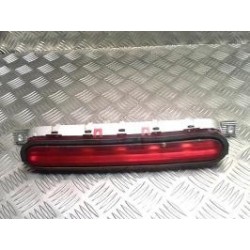 Feu arriere stop central...