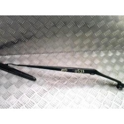 Bras essuie glace avant...