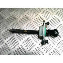 Tirant de porte avant...