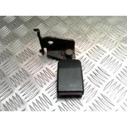 Attache ceinture arriere...