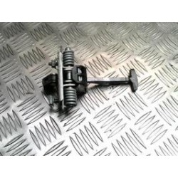 Tirant de porte avant droit...