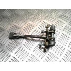 Tirant de porte avant droit...