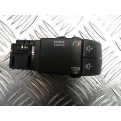 Commande autoradio DACIA...