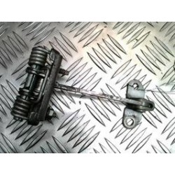 Tirant de porte avant droit...