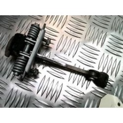 Tirant de porte avant droit...