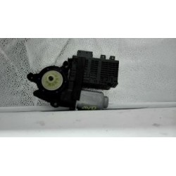 Moteur leve vitre avant...