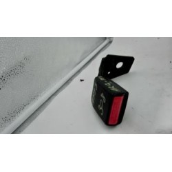 Attache ceinture arriere...