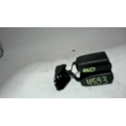 Attache ceinture arriere...