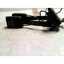 Attache ceinture arriere...