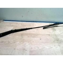 Bras essuie glace avant...