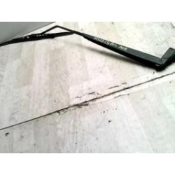 Bras essuie glace avant...