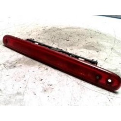 Feu arriere stop central...