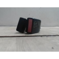 Attache ceinture arriere...