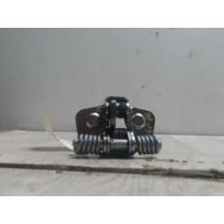 Tirant de porte avant droit...