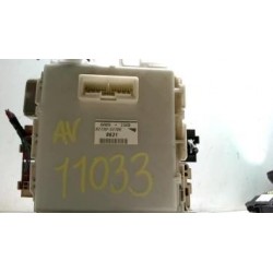 Porte fusible TOYOTA YARIS...