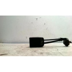 Attache ceinture arriere...